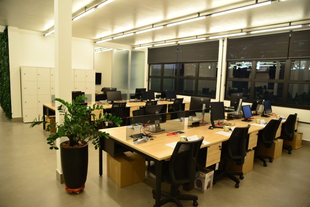 Colaboradores no novo espaço do Campus Administrativo Zilor, o CAZ